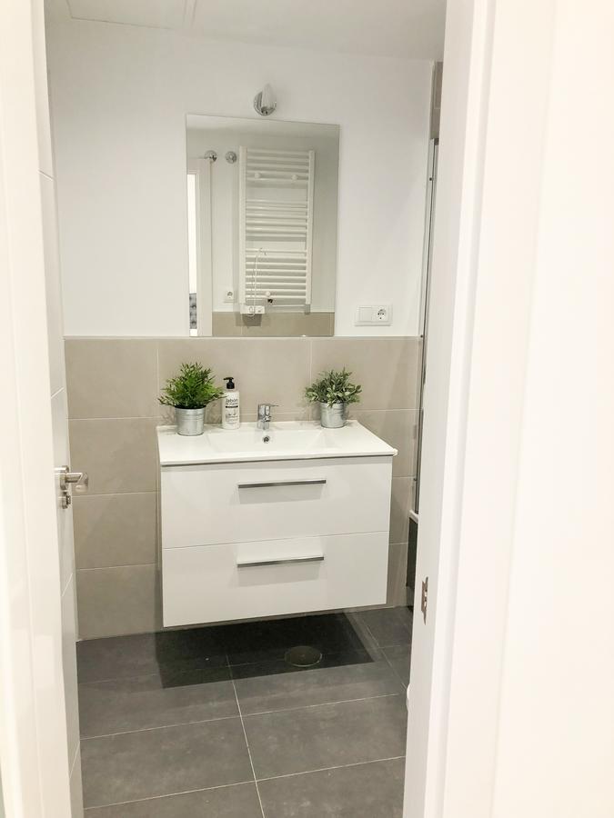 Modern With Ideal Location Next To Atocha Station Madrid Bagian luar foto