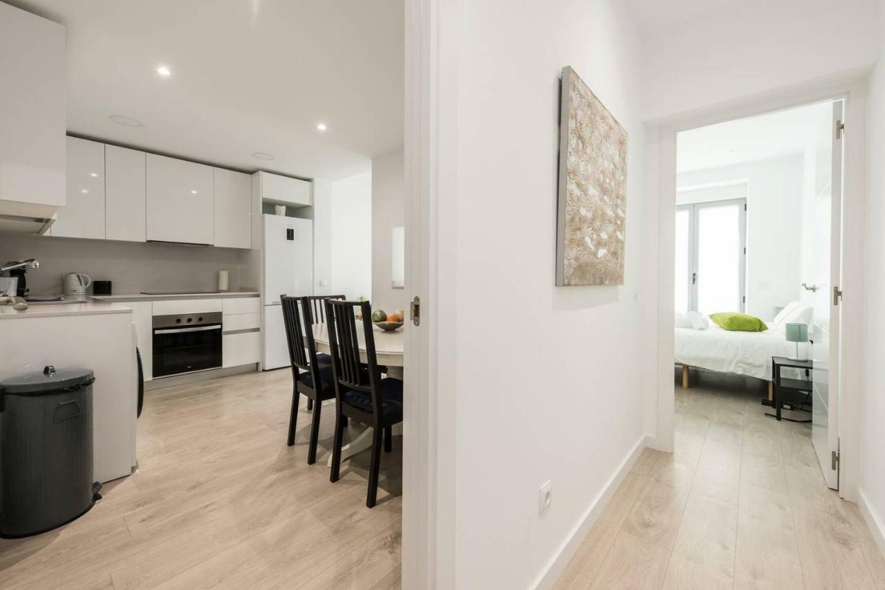 Modern With Ideal Location Next To Atocha Station Madrid Bagian luar foto