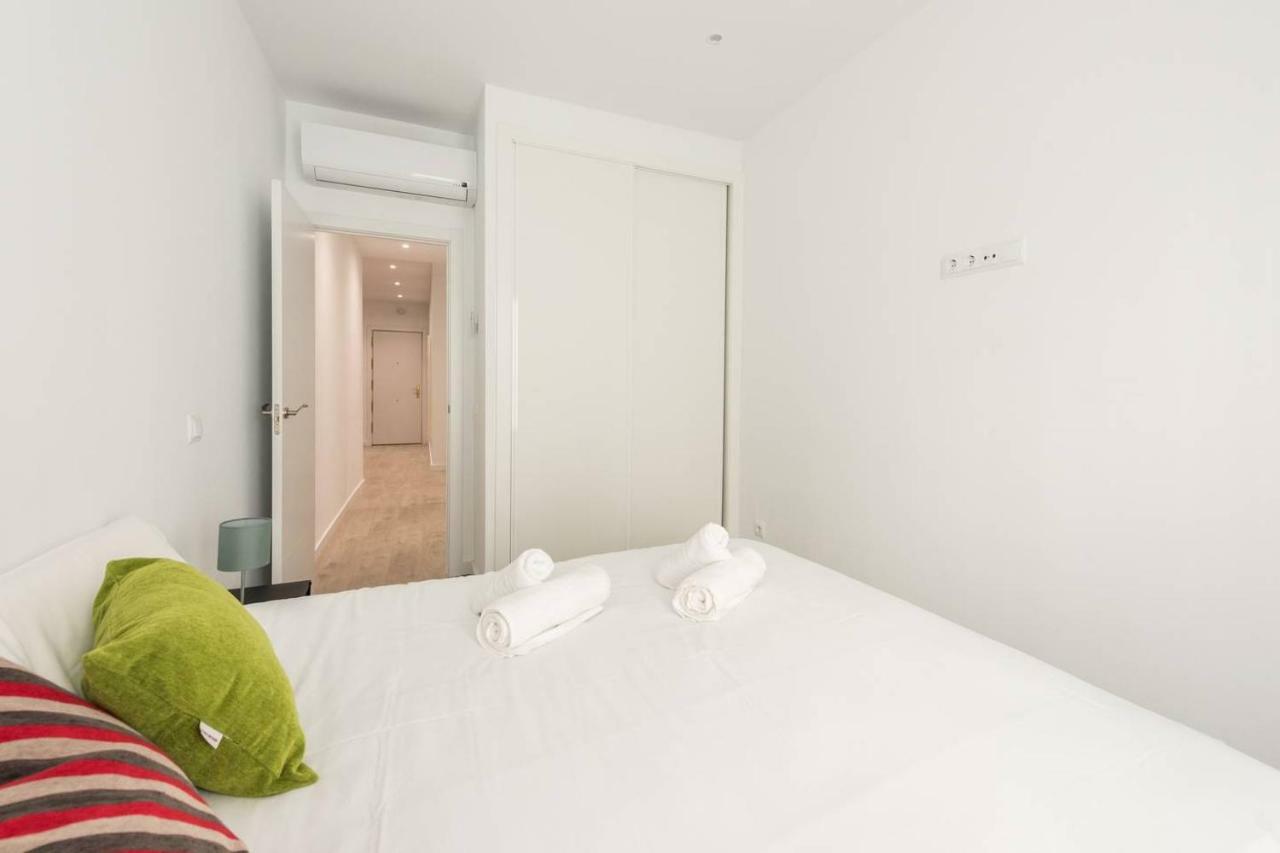 Modern With Ideal Location Next To Atocha Station Madrid Bagian luar foto