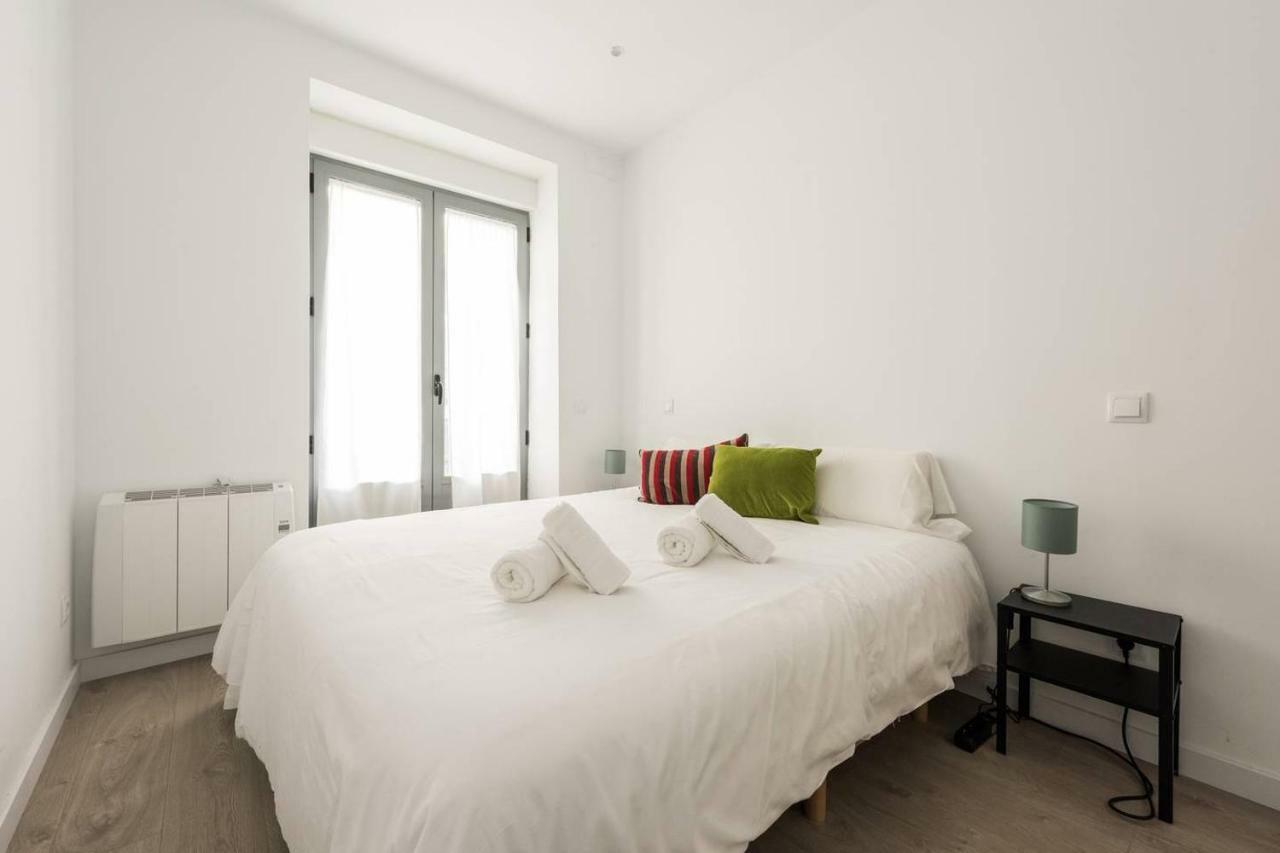Modern With Ideal Location Next To Atocha Station Madrid Bagian luar foto