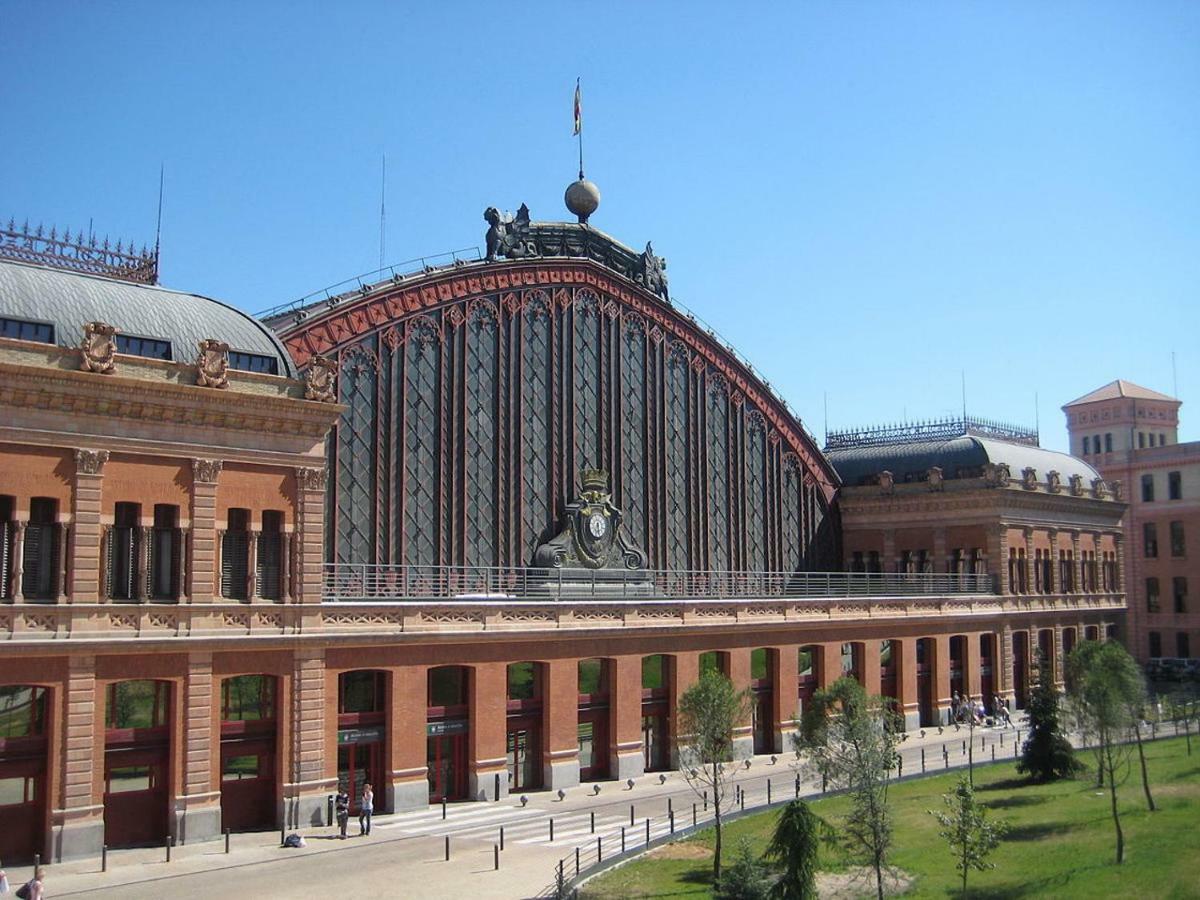 Modern With Ideal Location Next To Atocha Station Madrid Bagian luar foto
