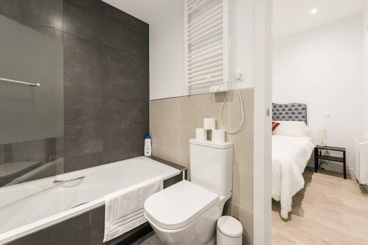 Modern With Ideal Location Next To Atocha Station Madrid Bagian luar foto