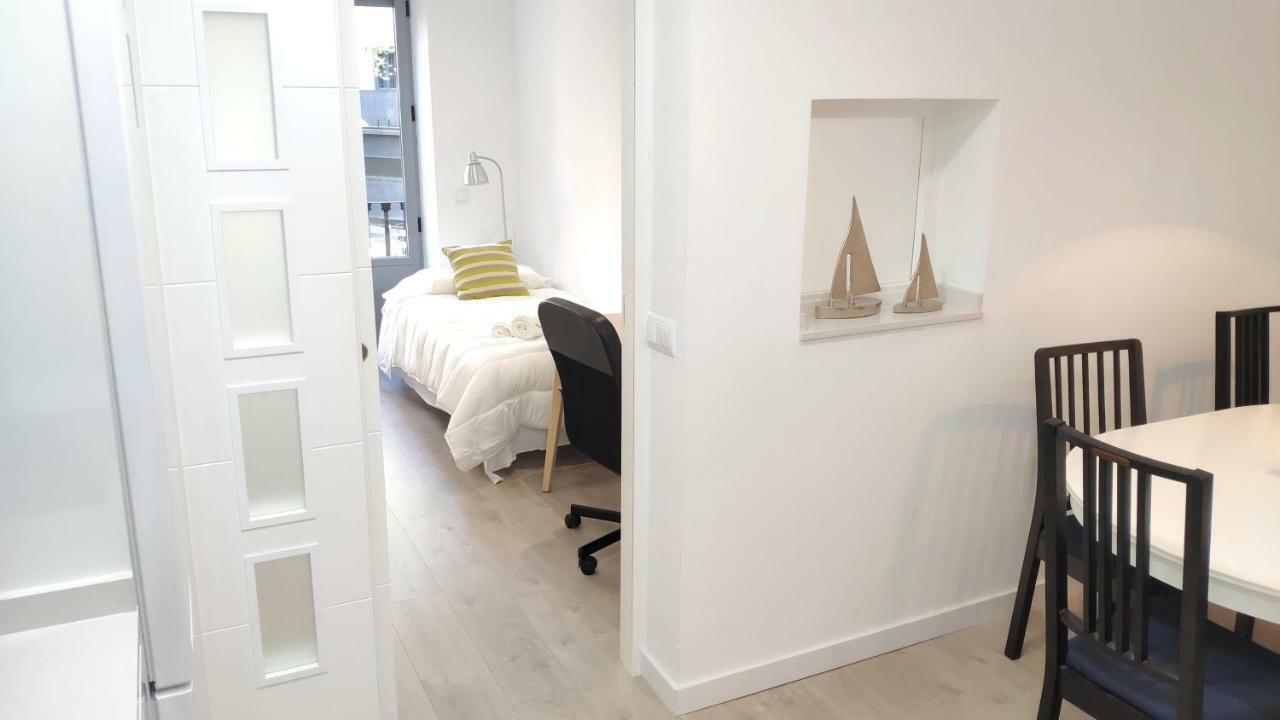 Modern With Ideal Location Next To Atocha Station Madrid Bagian luar foto