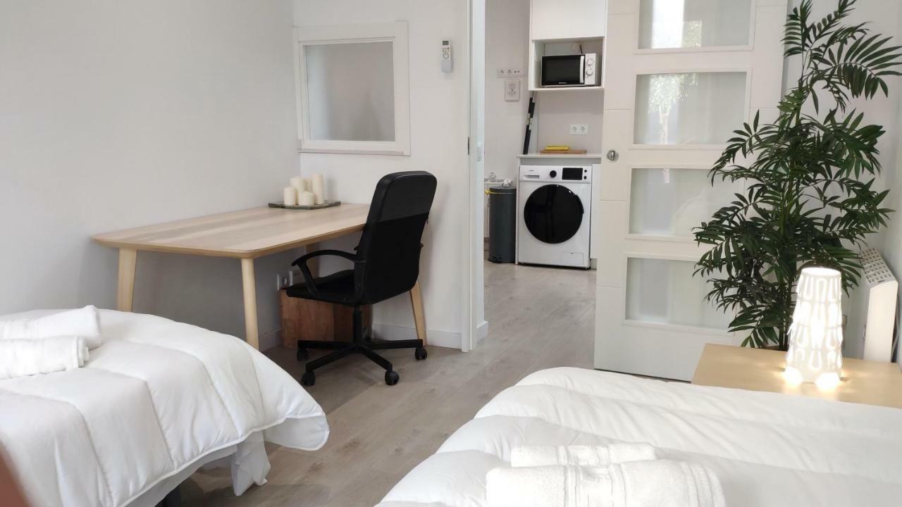 Modern With Ideal Location Next To Atocha Station Madrid Bagian luar foto